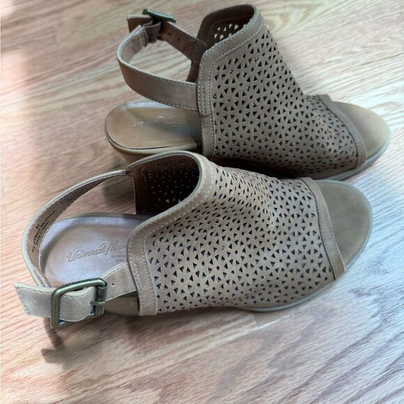 Universal Threads Sandals Sling Back 4-inch Heels Faux Leather Vegan Size 9.5 - Picture 5 of 13